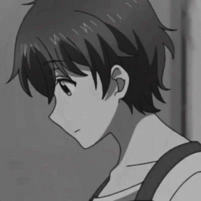 男子伸咸猪手被女老板扇飞眼镜